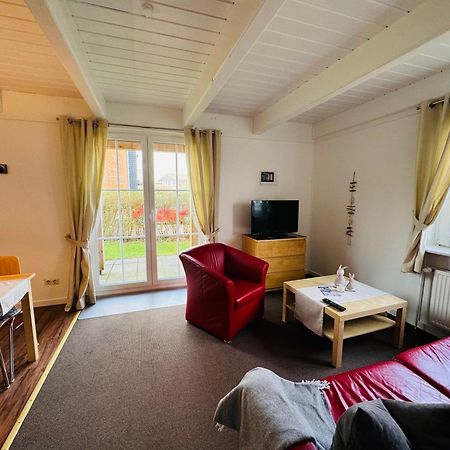 Kleine Ella Pellworm Apartment Bagian luar foto
